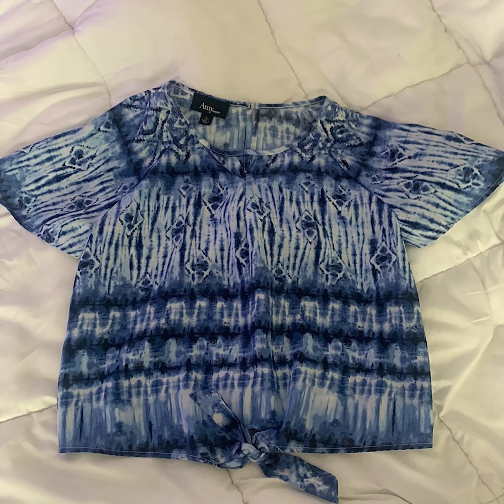 Large(14) kids blue and white shirt from AMYwear, in good condition.